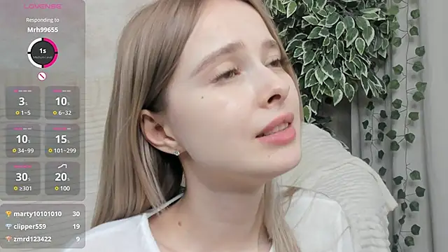 Snapshot of mell_milles chatting on 02-02-25, 02:06 mell milles online show from 02-02-25, 02:06