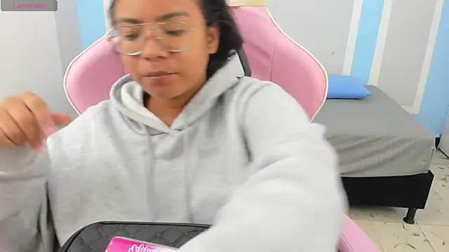 Snapshot of im_angels77 chatting on 01-13-25, 03:12 im angels77 online show from 01-13-25, 03:12