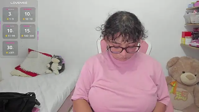 Snapshot of im_angels77 chatting on 10-09-25, 01:14 im angels77 online show from 10-09-25, 01:14