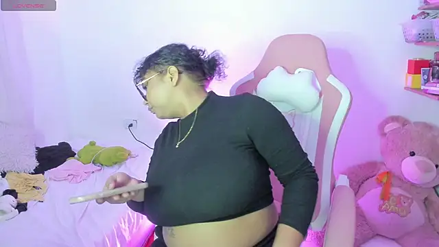 Snapshot of im_angels77 chatting on 10-15-25, 03:50 im angels77 online show from 10-15-25, 03:50