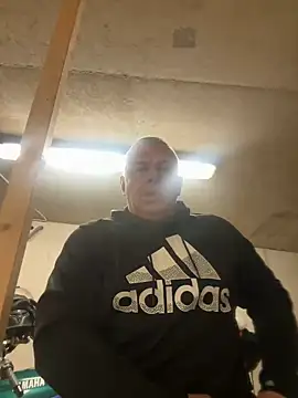 Snapshot of JakubW79 chatting on 12-16-24, 03:19 JakubW79 online show from 12-16-24, 03:19