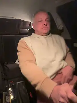 Snapshot of JakubW79 chatting on 12-28-24, 02:01 JakubW79 online show from 12-28-24, 02:01