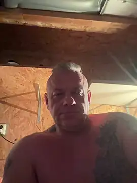 Snapshot of JakubW79 chatting on 03-04-25, 11:00 JakubW79 online show from 03-04-25, 11:00