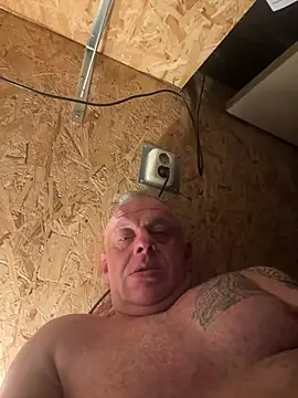 Snapshot of JakubW79 chatting on 03-23-25, 02:37 JakubW79 online show from 03-23-25, 02:37