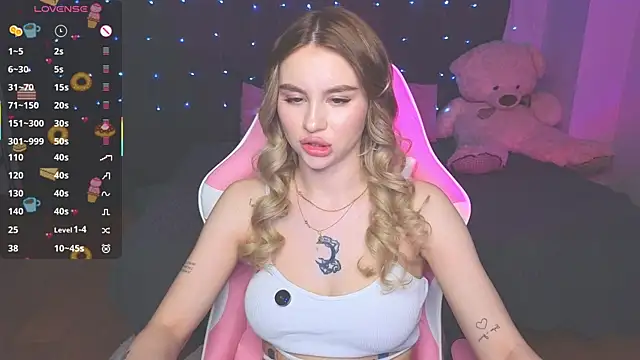 Snapshot of doll_barbieee chatting on 04-21-26, 02:23 doll barbieee online show from 04-21-26, 02:23