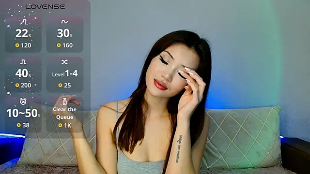 Min Jee  online show from 10-17-25, 01:31