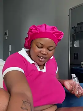 Curveysinaa online show from 02-24-26, 06:00