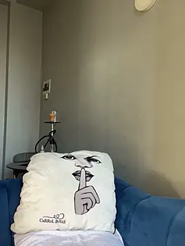 Curveysinaa online show from 02-26-26, 06:01