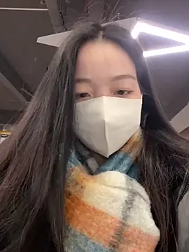 Snapshot of Claire_xixi1 chatting on 03-18-25, 01:10 Claire xixi1 online show from 03-18-25, 01:10