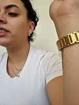 ElyzaIbarra online show from 03-05-25, 06:33