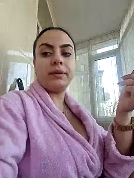 ElyzaIbarra online show from 03-07-25, 06:13