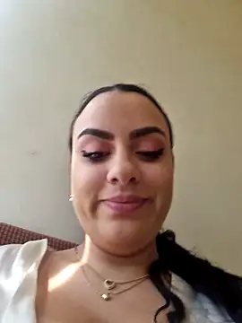 ElyzaIbarra online show from 03-08-25, 06:54