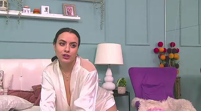 ElyzaIbarra online show from 03-14-25, 09:43