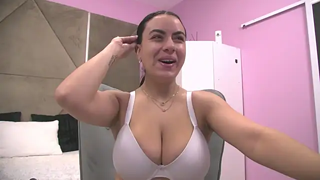 ElyzaIbarra online show from 11-13-25, 05:50