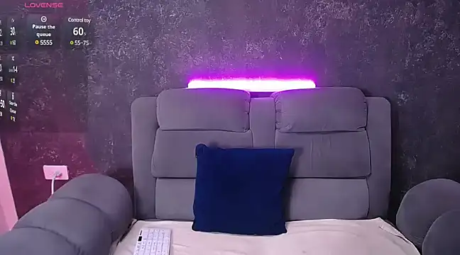 Snapshot of hannaa_jhoonson chatting on 12-12-24, 06:42 hannaa jhoonson online show from 12-12-24, 06:42