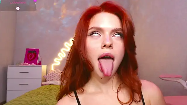 Red  Candy online show from 12-15-24, 03:42