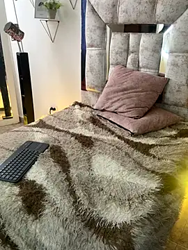 mariana cruzz online show from 12-22-25, 07:33