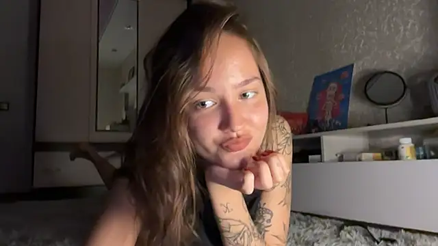 milkyWeyy online show from 10-10-25, 06:18