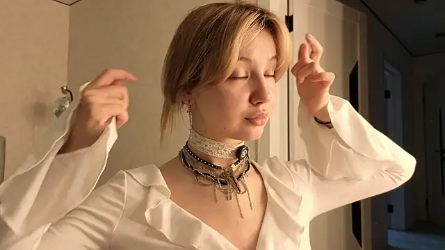 Snapshot of bonnyfloweer chatting on 06-10-26, 04:17 bonnyfloweer online show from 06-10-26, 04:17