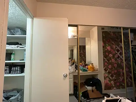 GoddessNih online show from 10-25-25, 04:24