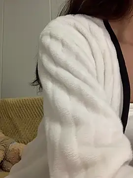 Aimeil online show from 12-15-24, 03:20