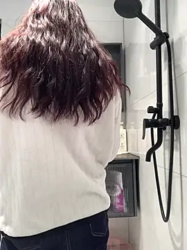 Aimeil online show from 01-13-25, 02:42