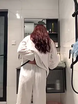 Aimeil online show from 03-09-25, 04:55