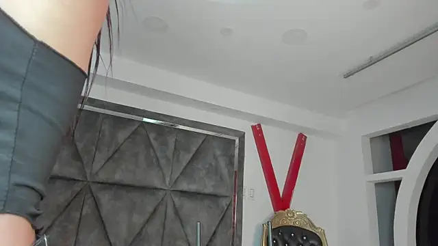 LuciaMoretti  online show from 09-13-25, 12:27