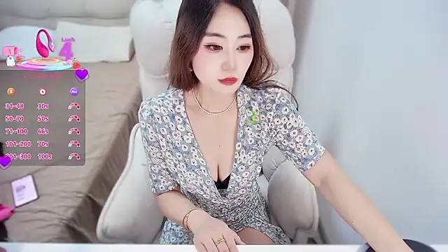 Snapshot of Feifei-cn chatting on 06-29-26, 07:14 Feifei-cn online show from 06-29-26, 07:14