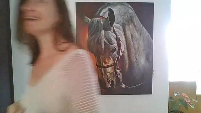 Snapshot of Liloo8923 chatting on 12-07-24, 12:13 Liloo8923 online show from 12-07-24, 12:13