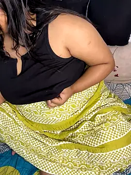 Snapshot of RDX_BOY28 chatting on 12-01-25, 09:14 RDX BOY28 online show from 12-01-25, 09:14