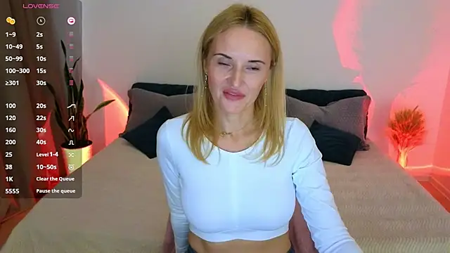 AlisssaRose online show from 10-22-25, 08:41