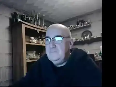 Adamdaddybear online show from 12-20-24, 08:06