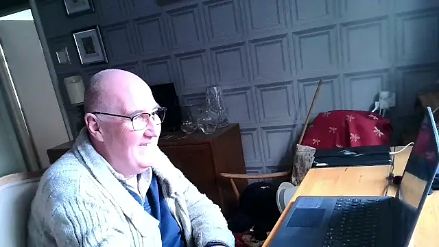 Adamdaddybear online show from 03-06-25, 01:14