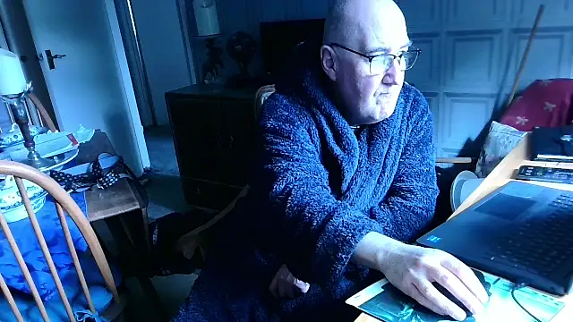 Adamdaddybear online show from 03-12-25, 09:55