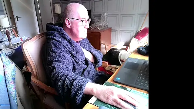 Adamdaddybear online show from 03-19-25, 09:49