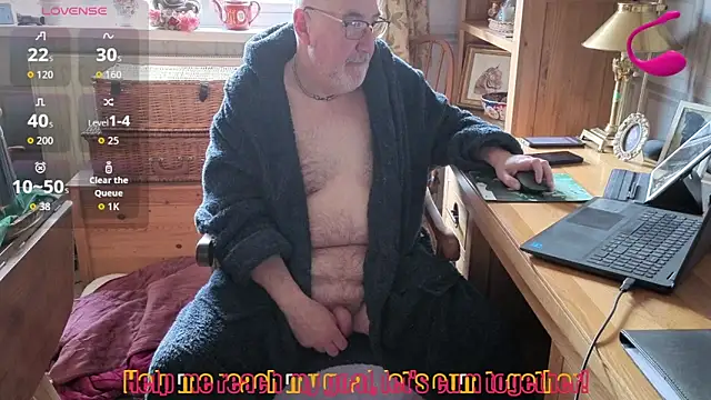 Snapshot of Adamdaddybear chatting on 03-04-26, 08:53 Adamdaddybear online show from 03-04-26, 08:53