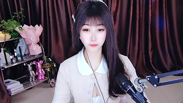 Snapshot of xiaoya666--baby chatting on 03-06-25, 02:29 xiaoya666--baby online show from 03-06-25, 02:29