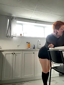 Sweetleeahxx online show from 10-21-25, 12:50