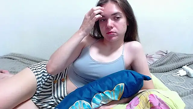 Snapshot of SallyMkn chatting on 09-12-25, 07:25 SallyMkn online show from 09-12-25, 07:25