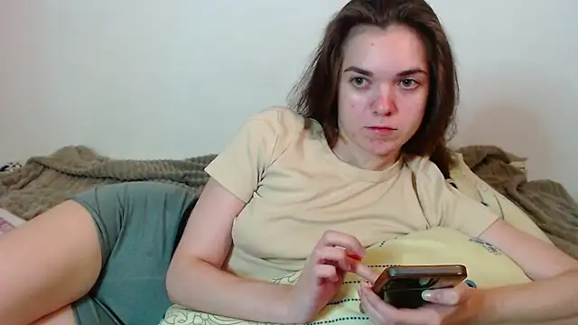 Snapshot of SallyMkn chatting on 11-15-25, 02:24 SallyMkn online show from 11-15-25, 02:24