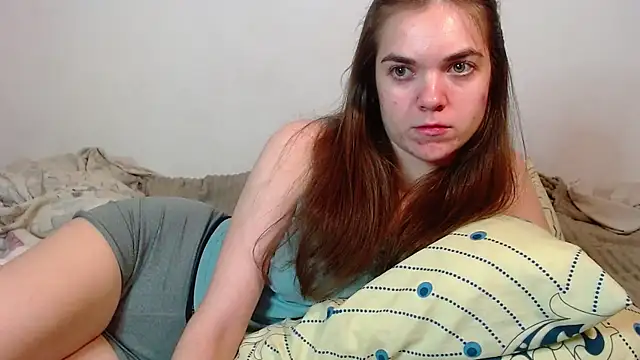 Snapshot of SallyMkn chatting on 11-23-25, 02:39 SallyMkn online show from 11-23-25, 02:39