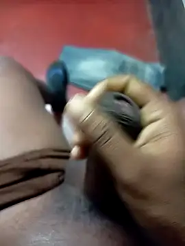 Snapshot of Tanker_95 chatting on 01-11-25, 11:02 Tanker 95 online show from 01-11-25, 11:02