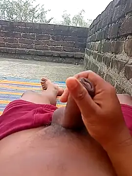 Snapshot of Tanker_95 chatting on 02-02-25, 04:26 Tanker 95 online show from 02-02-25, 04:26