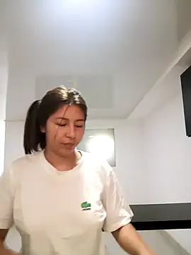 Snapshot of Sara_Brownx chatting on 12-21-25, 03:41 Sara Brownx online show from 12-21-25, 03:41