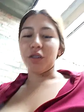 Snapshot of Sara_Brownx chatting on 04-15-26, 10:10 Sara Brownx online show from 04-15-26, 10:10