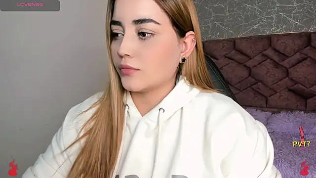 Snapshot of Lucia_star__ chatting on 01-14-25, 07:53 Lucia star online show from 01-14-25, 07:53