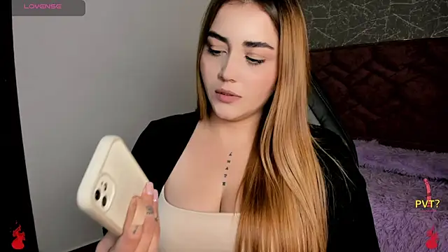 Snapshot of Lucia_star__ chatting on 01-16-25, 09:19 Lucia star online show from 01-16-25, 09:19