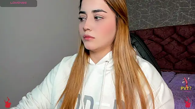 Snapshot of Lucia_star__ chatting on 01-21-25, 12:07 Lucia star online show from 01-21-25, 12:07