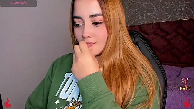 Snapshot of Lucia_star__ chatting on 01-23-25, 10:54 Lucia star online show from 01-23-25, 10:54